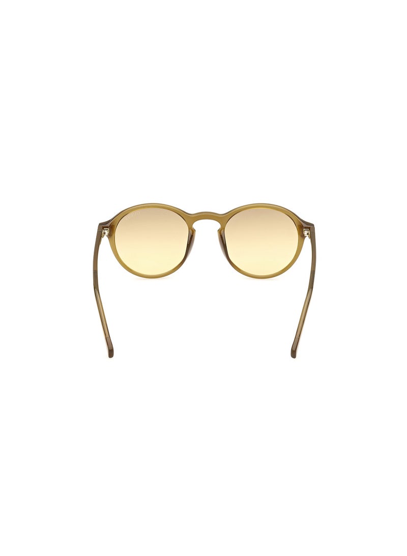 GUESS Men's UV Protection Round Shape Sunglasses - GU0006296F51 - Lens Size: 51 Mm - Shiny Dark Green - Image 4